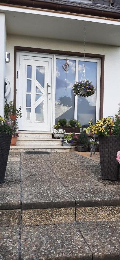 Ferienwohnung Gutowski Andernach Exteriör bild